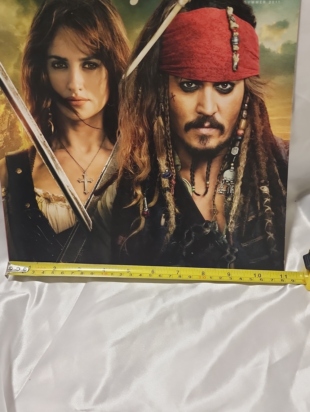 Summer 2011 Disney Twenty Three Magazine. - Picture 7 of 7